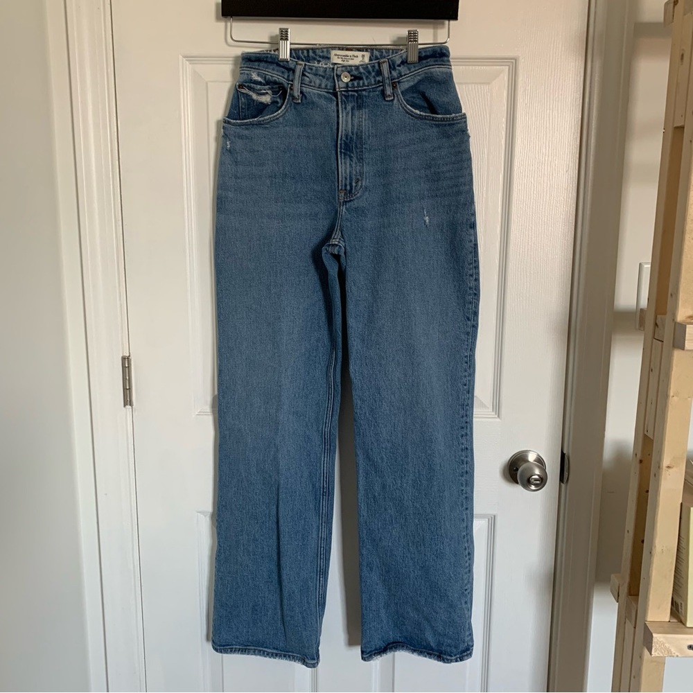 Abercrombie & Fitch The 90s Relaxed High Rise Jeans